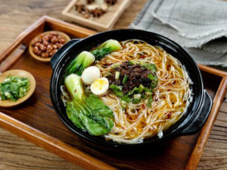 Yunnan Rice Noodles