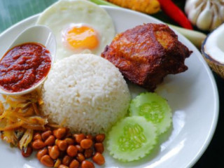 West Malaysia Nasi Lemak Restoran Chan Hainam Kopitiam