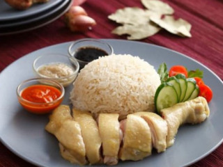 Sam's Kampong Chicken Rice Sēn Gē Cài Yuán Jī Fàn Hj Kitchen Hé Jì Měi Shí Fāng