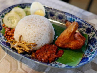 Nasi Lemak L.a