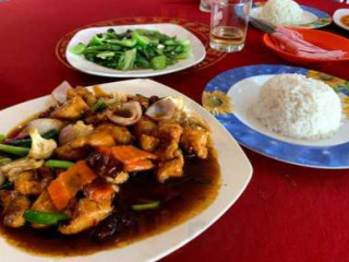 Zhong Hua Lou Seafood Restauran