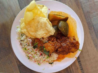 Ayu Faisal Masakan Panas Burger Medan Selera Kg Raja