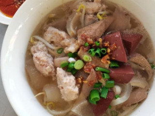 Pork Noodle (tu Kia Kopitiam)