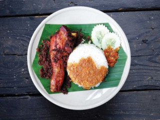 Abe Puchong Nasi Kukus