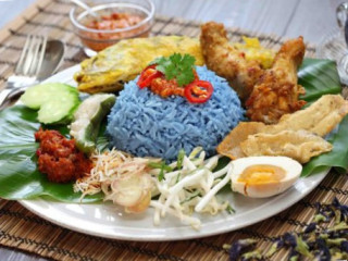 Nasi Kerabu Pjs Taman Medan