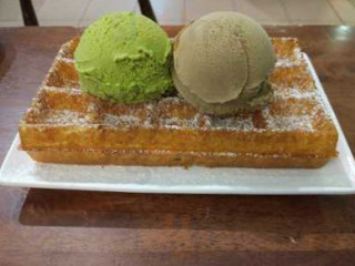 Mr Aisu Ice Cream Cafe