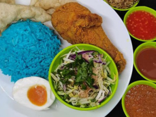 Nasi Kerabu Wira Merah