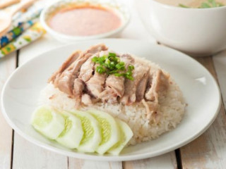 Lao Cen Kee Hainanese Chicken Rice Lǎo Cén Jì