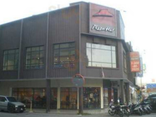 Pizza Hut Kota Bharu
