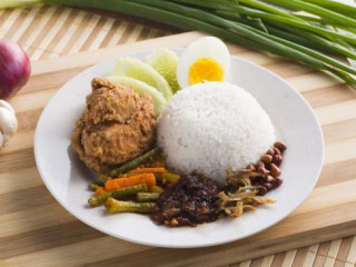 Simple Nasi Lemak (kerteh)