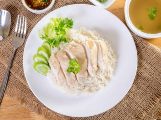 Kar Wai Chicken Rice Jiā Wǎi Jī Fàn (w520)
