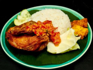 S7 Foodtruck Ayam Gepuk Ayam Berempah, Bangi