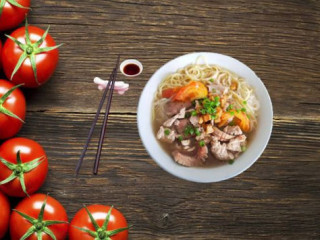 Mei Yee Pork Noodle Měi Yí Zhū Ròu Fěn