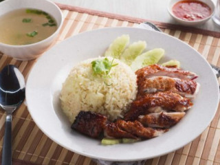 Jī Fàn Chicken Rice Xīn Chí Kedai Kopi Xin Chi)