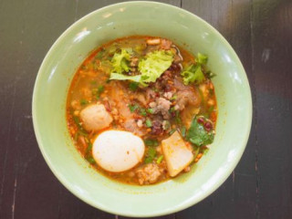 Sun Teik Kee Fish Bihun Soup&tomyam Xīn Dé Jì Yú Tóu Mǐ Fěn