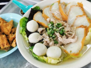 37 Kuey Teow Soup 37 Bào Yú Guǒ Tiáo Tāng Hook Sang
