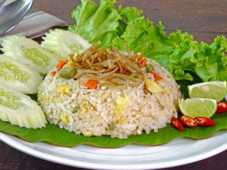 Kedai Makan Along Nasi Ayam