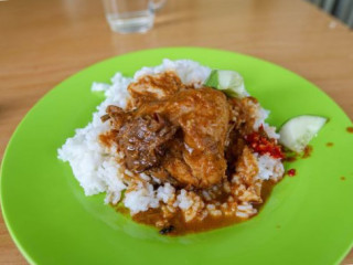 Nasi Berlauk Kelantan