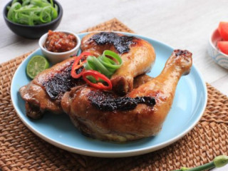 Kamil Ayam Madu