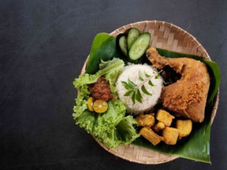 Bakso Ayam Penyet Popular Food Court
