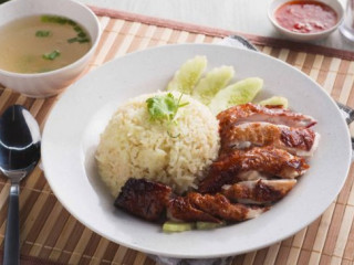 Ah Fa Chicken Rice Bak Fu ā Fā Jī Fàn Bā Fú Yǐn Shí Guǎn