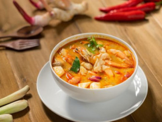 Hana Tomyam Thai Food