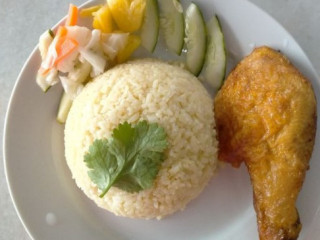 Hainan Chicken Rice Shop Prima