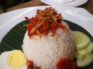 Nasi Lemak Mama