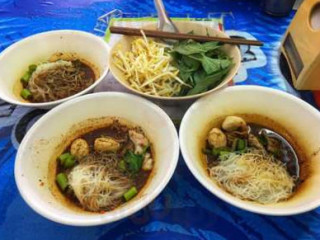 ลุงกี้ก๋วยเตี๋ยวเรือบางกร่าง