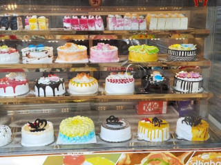 Cakes Bakes Bakery And Fast Food