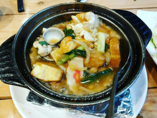 Wǔ Hè Jiǎ Cān Tīng