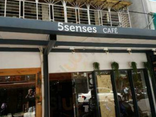 5 Senses Cafe