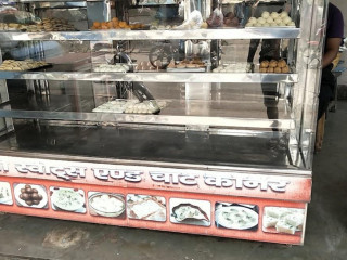 Ram Dhani Chaat And Sweets Corner