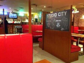Studio City Café