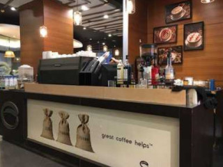 Esquires Coffee (shì Mào Tiān Jiē Diàn