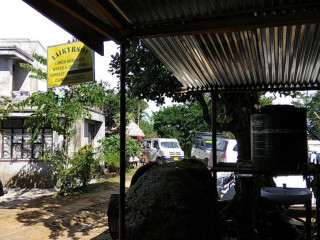 Iaikyrsoi Cafe