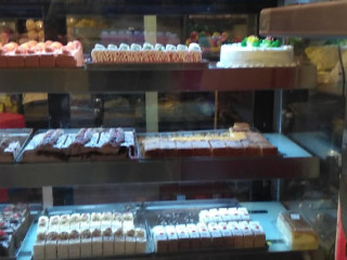 Jumbo Sweets And Bakery