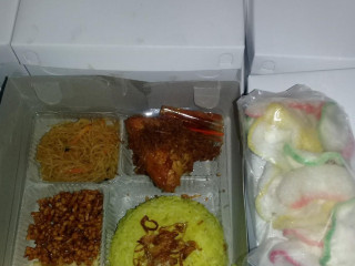 Nasi Kuning Mba Krizz