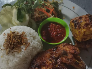 Ayam Bakar Pak Jum Khas Jawa Timur