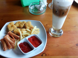 Cengkir Klopo Cafe And Resto