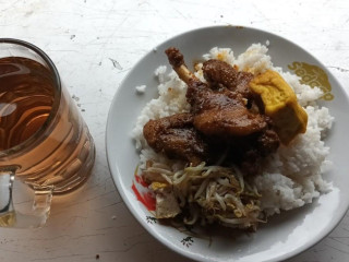 Toko Ratna Warnas Mie Ayam