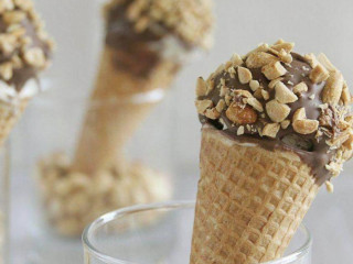 Qies Cup Cone Ice Cream