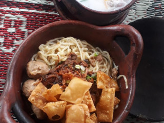 Warung Makan Bakso Mie Ayam Aneka Es Sanjaya