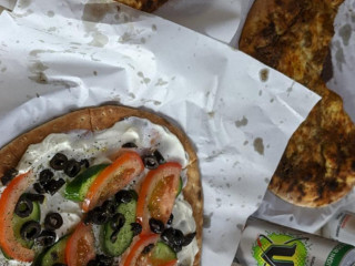 Zahra's Pizza And Munoosh