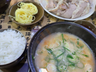 영진돼지국밥