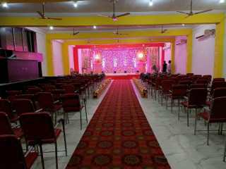 Tulsi Swaroop-best /rooms/a.c. Banquet Hall/marriage Lawn/deluxe Room In Banda