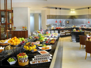 Cuisines At Crowne Plaza Dubai Jumeirah