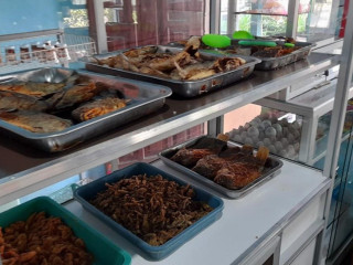 Warung Nasi Sederhana Ma Cicih