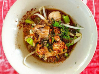 Pa Pu Boat Noodles