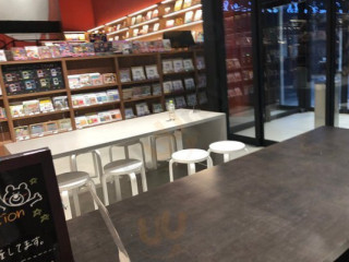 スターバックスコーヒー Tsutaya Bookstore Dōng Yún Diàn